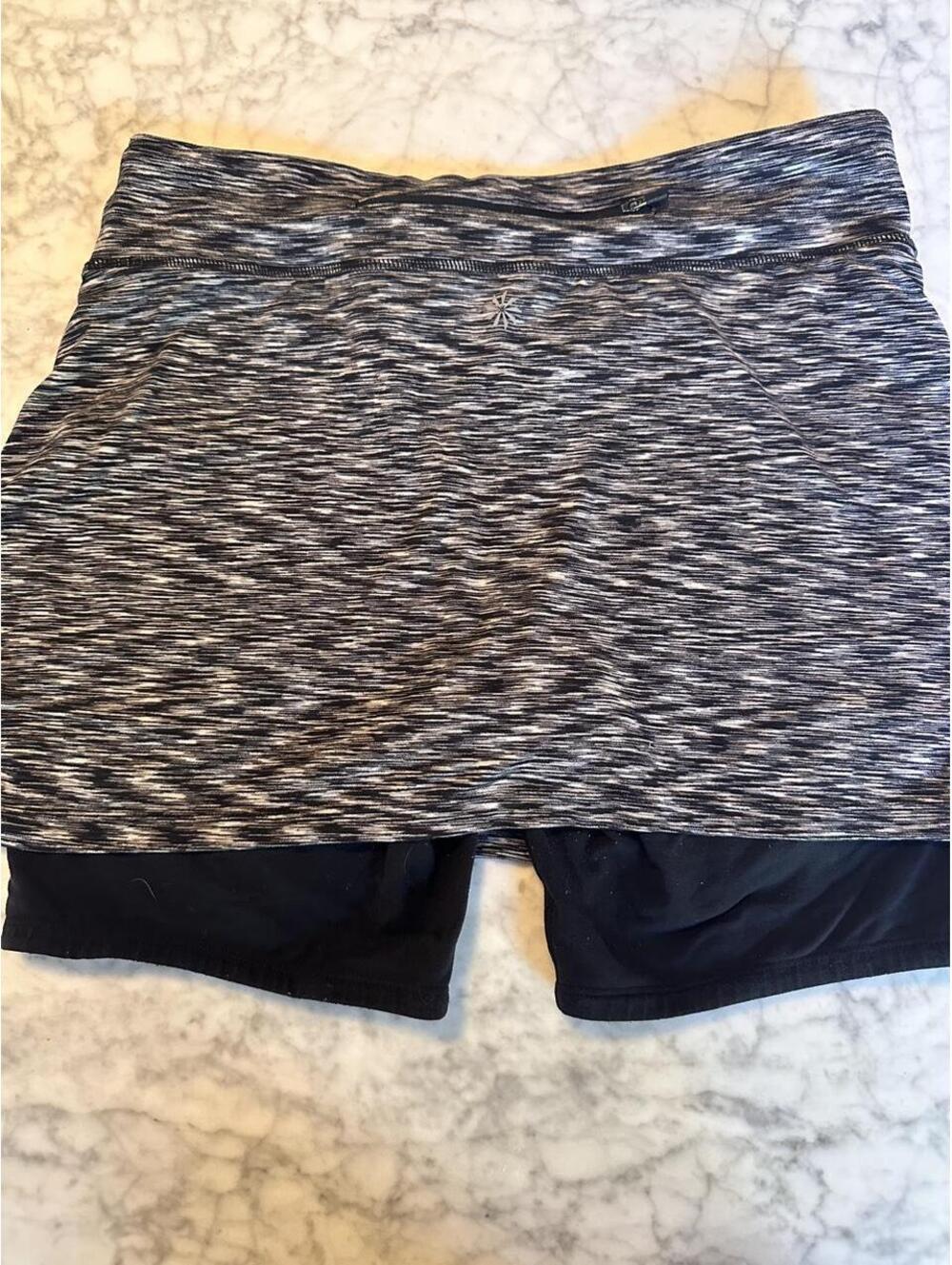 Athleta Women's Shorts - Picture 2 of 4